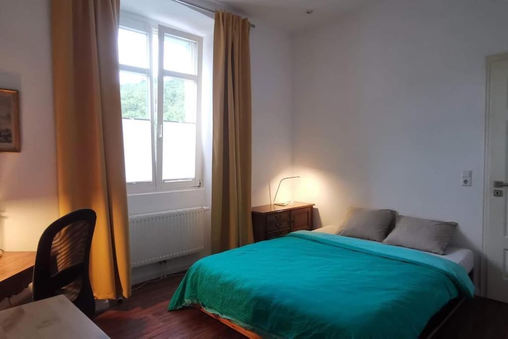 3,5 Z-Wohnung, 2 Schlafzimmer Fuer 4 Personen, 30 Min Zuerich Klettgau Exterior photo
